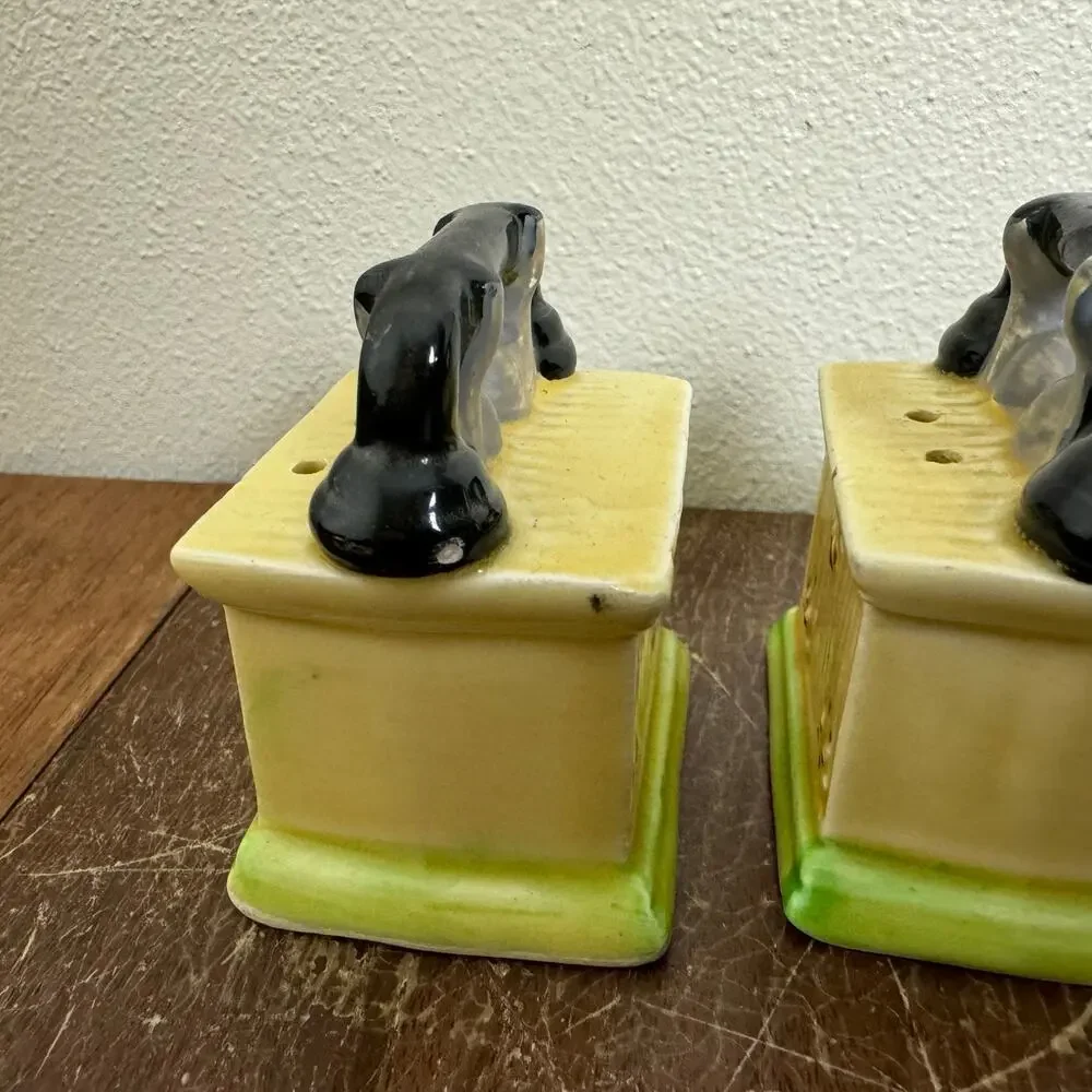 Vintage JAPAN antique telephone kitsch floral salt pepper shakers‎